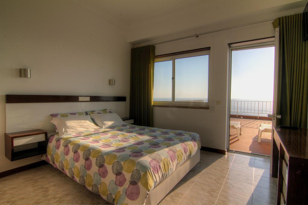 Hotel Teimoso Figueira da Foz Szoba fotó